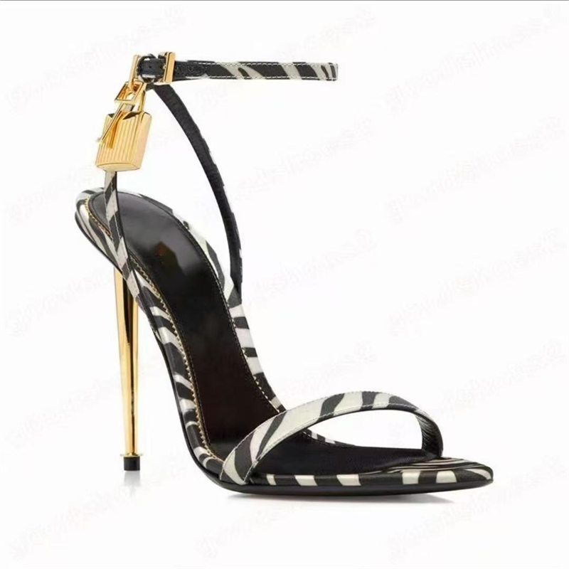 Cinturino con fibbia Tinta uni - Casual Sandal Leather recensione e prezzo